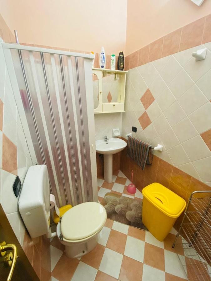 Giusy'S House Apartment อาโวลา ภายนอก รูปภาพ