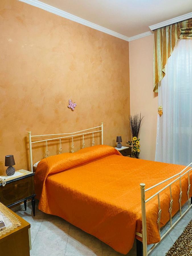 Giusy'S House Apartment อาโวลา ภายนอก รูปภาพ